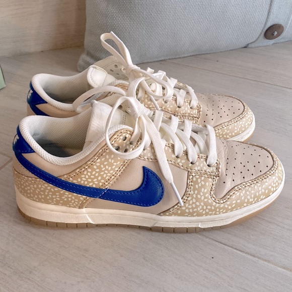 Nike Shoes - Nike dunk low premium Montreal bagel edition